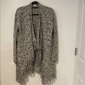 Sun & Shadow Marled Gray Cardigan with Fringe